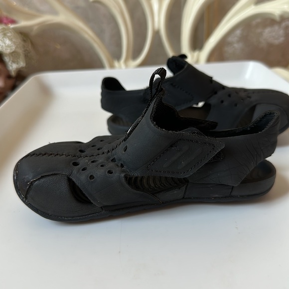 NIKE Toddler Sandals - Picture 3 of 9